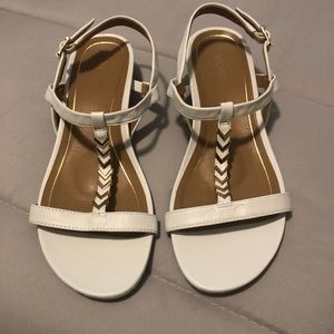 White Vionic Sandal